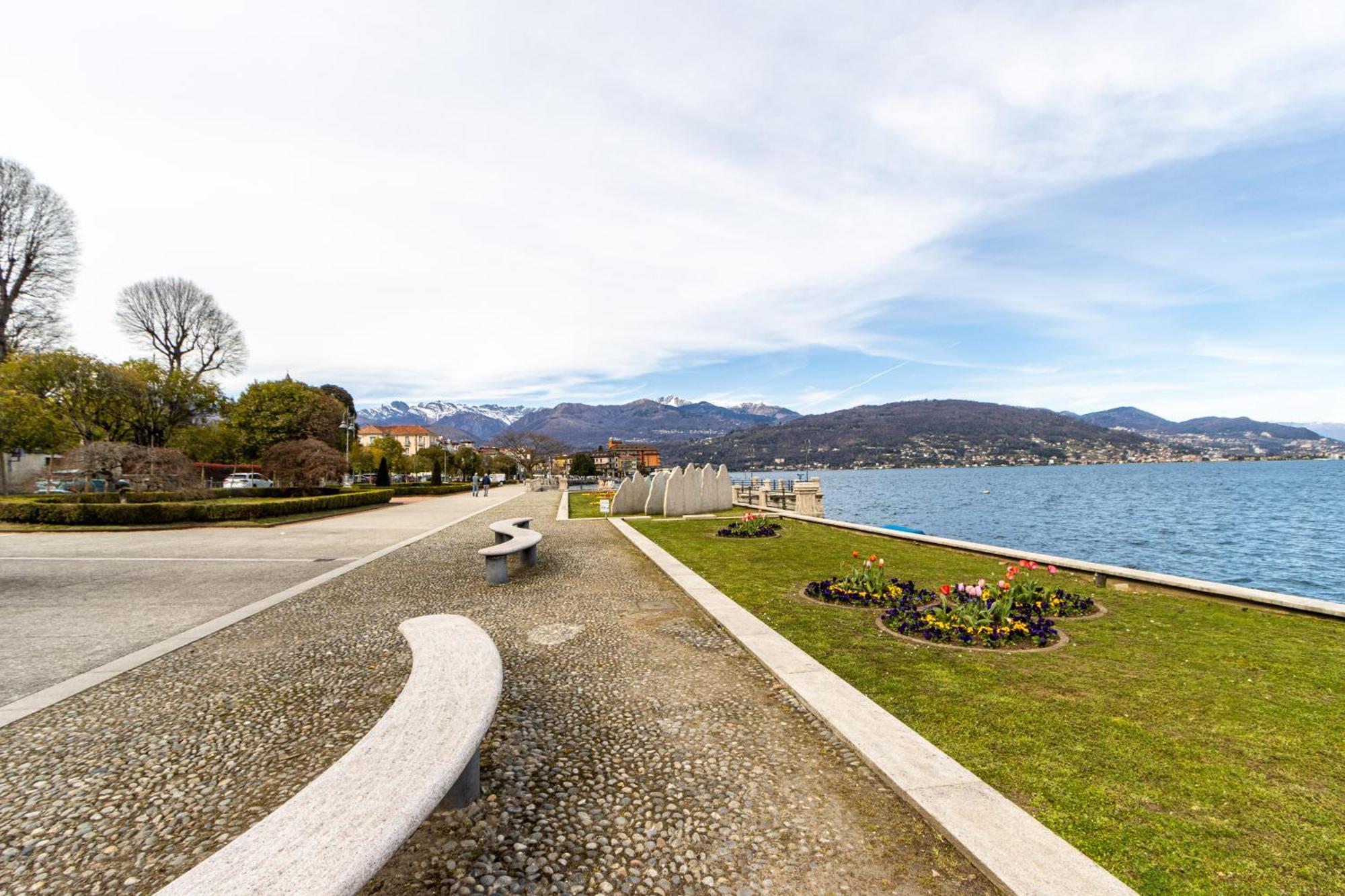 Golden Lake - Luxury Apartment ☆☆☆☆☆ - 100M From The Lake Baveno Exteriér fotografie